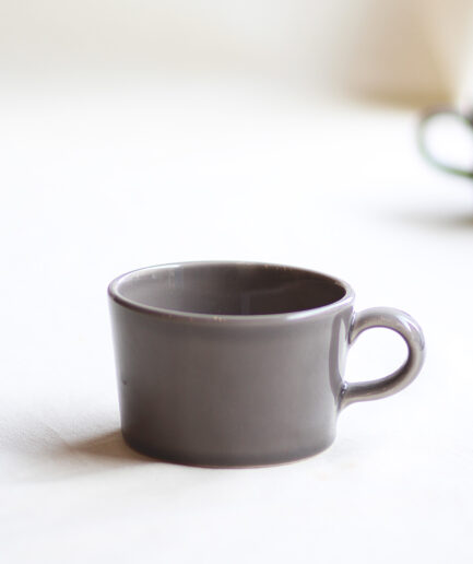Taza gris