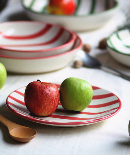 Plato llano - Colección "Entre Rayas" - Rojo