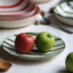 Plato llano - Colección "Entre Rayas" - Verde